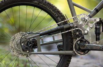 Lal Bikes Supre Drive splitst de traditionele derailleur voor mountainbikes met een hoog draaipunt